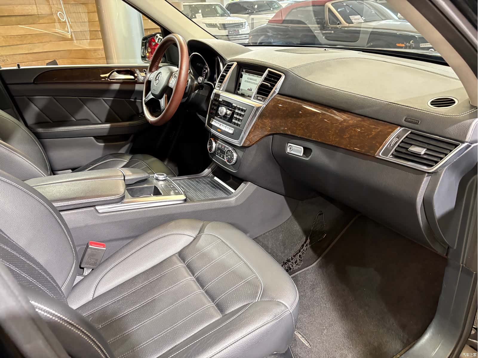 Mercedes-Benz GL-Class, 2015 14