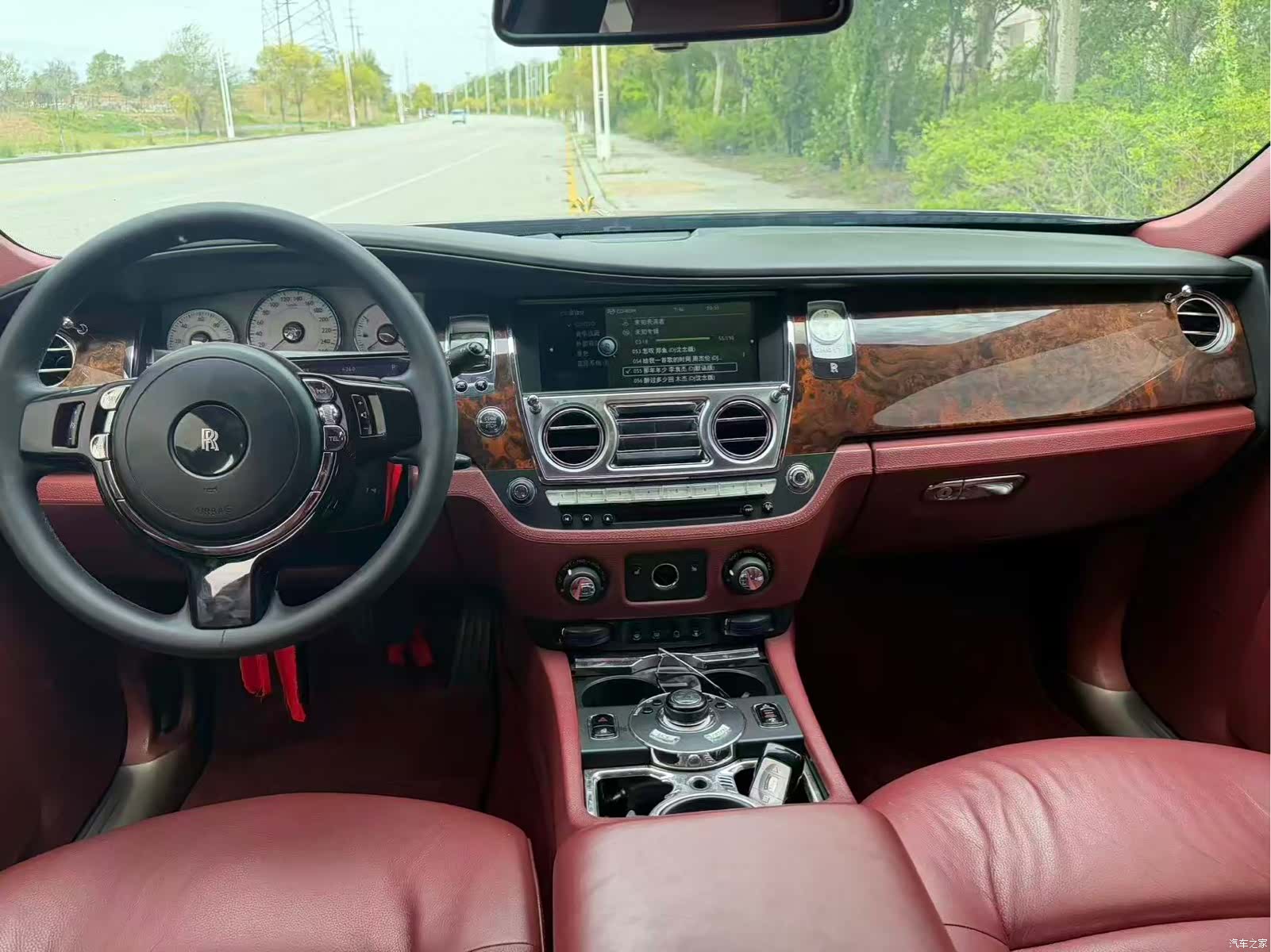 Rolls-Royce Ghost, 2012 9