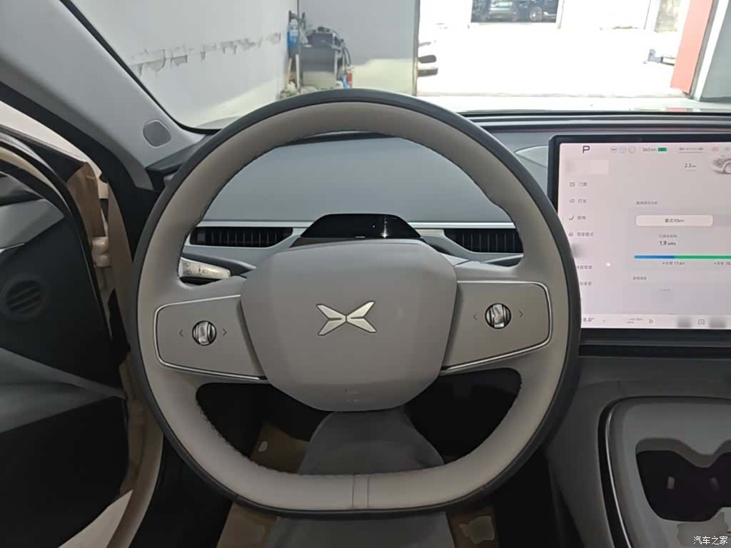 Xpeng Mona M03, 2025 11