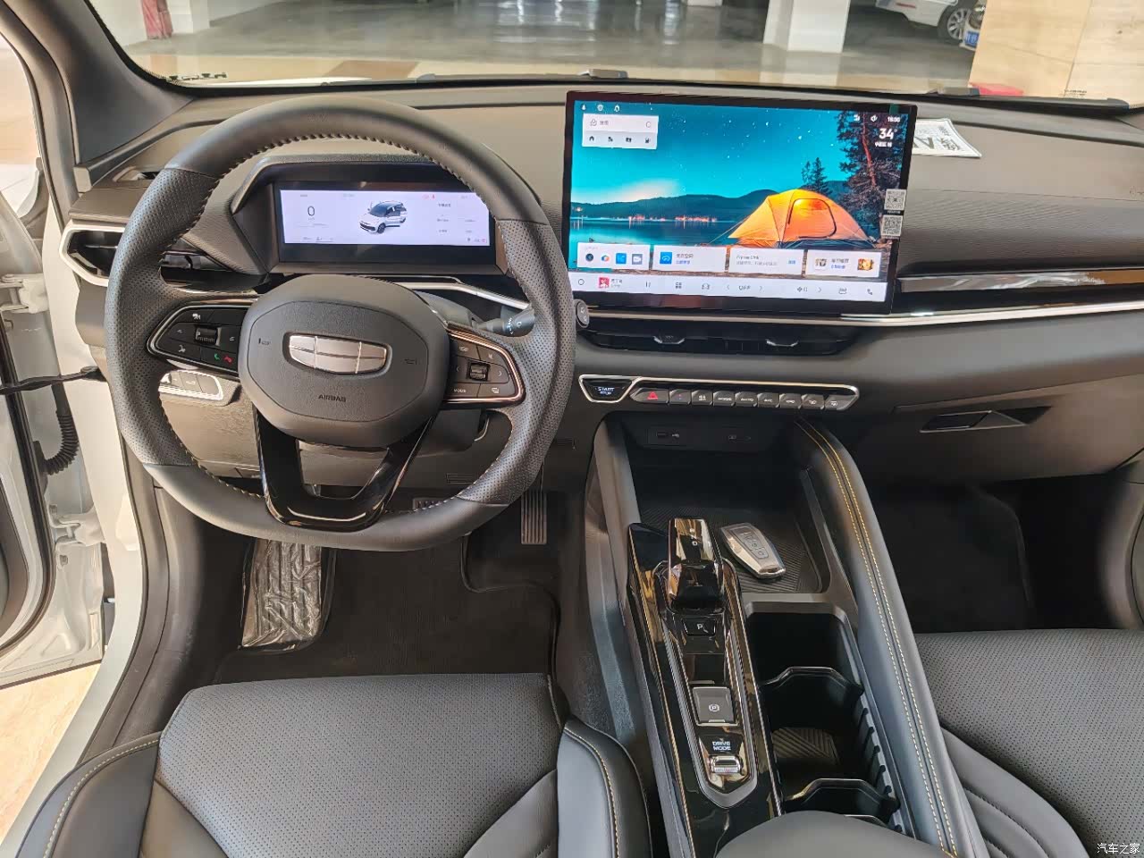 Geely Coolray, 2025 11