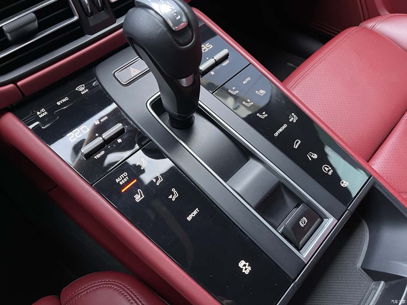 Porsche Macan, 2023 12