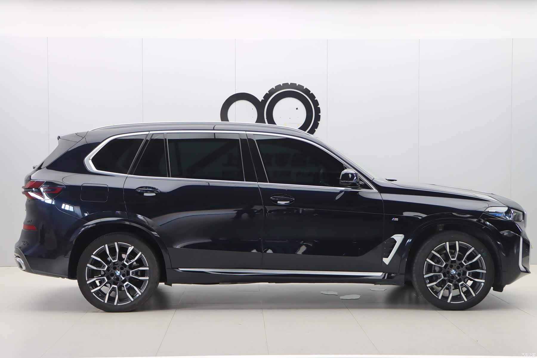 BMW X5, 2025 8