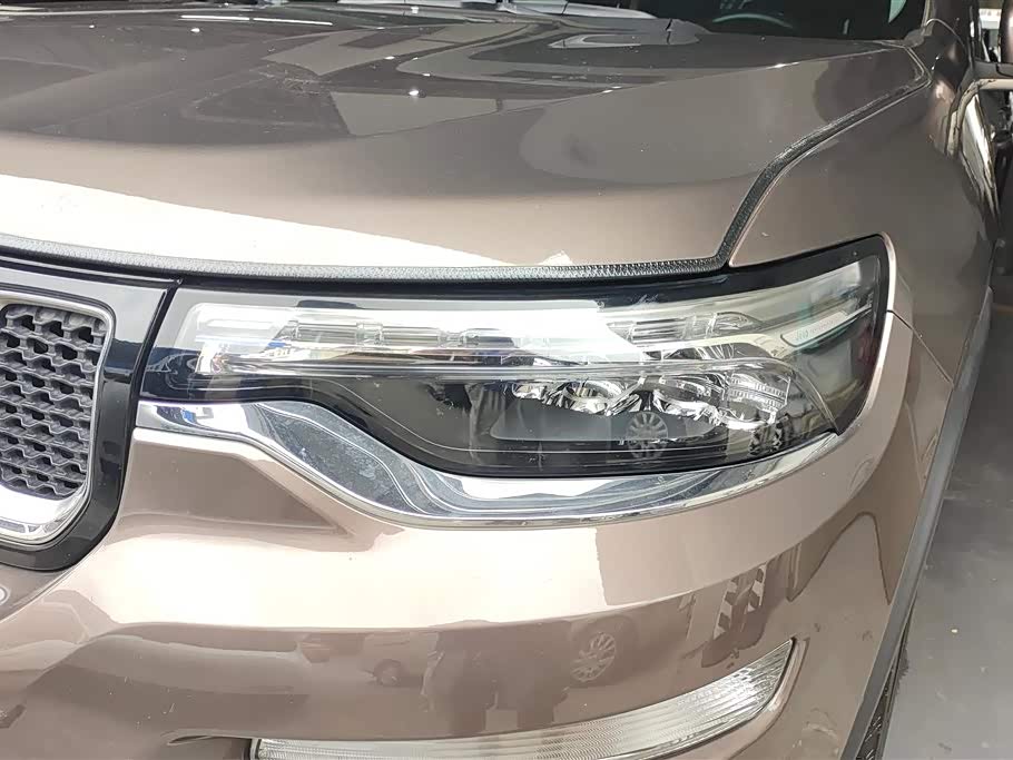 Jeep Grand Commander