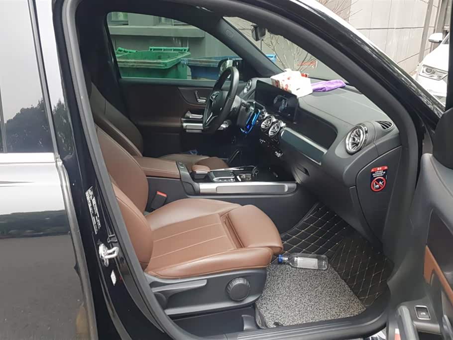Mercedes-Benz GLB Mercedes-Benz GLB