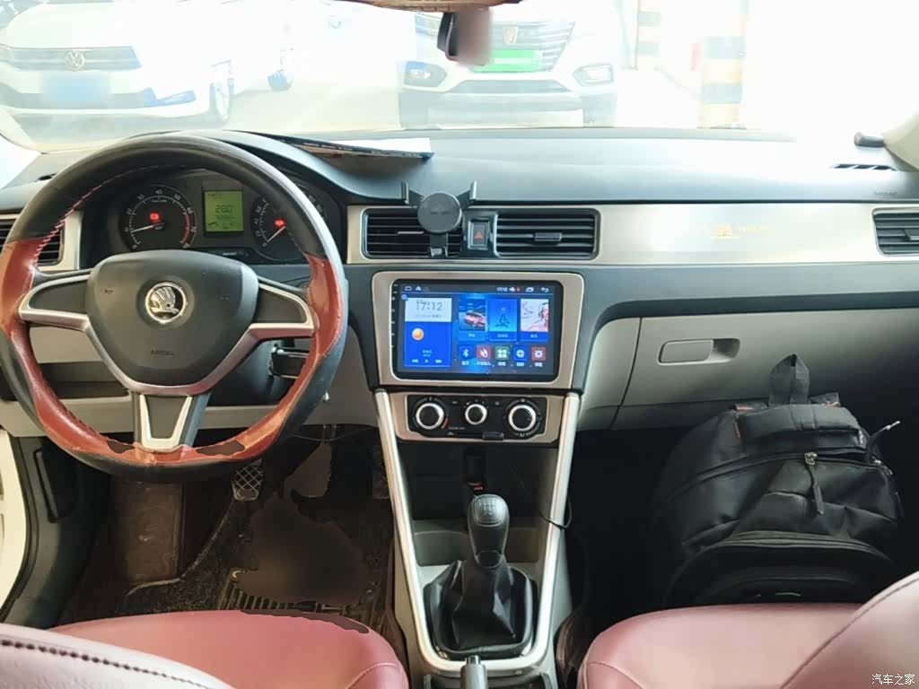 Skoda Rapid, 2017 10