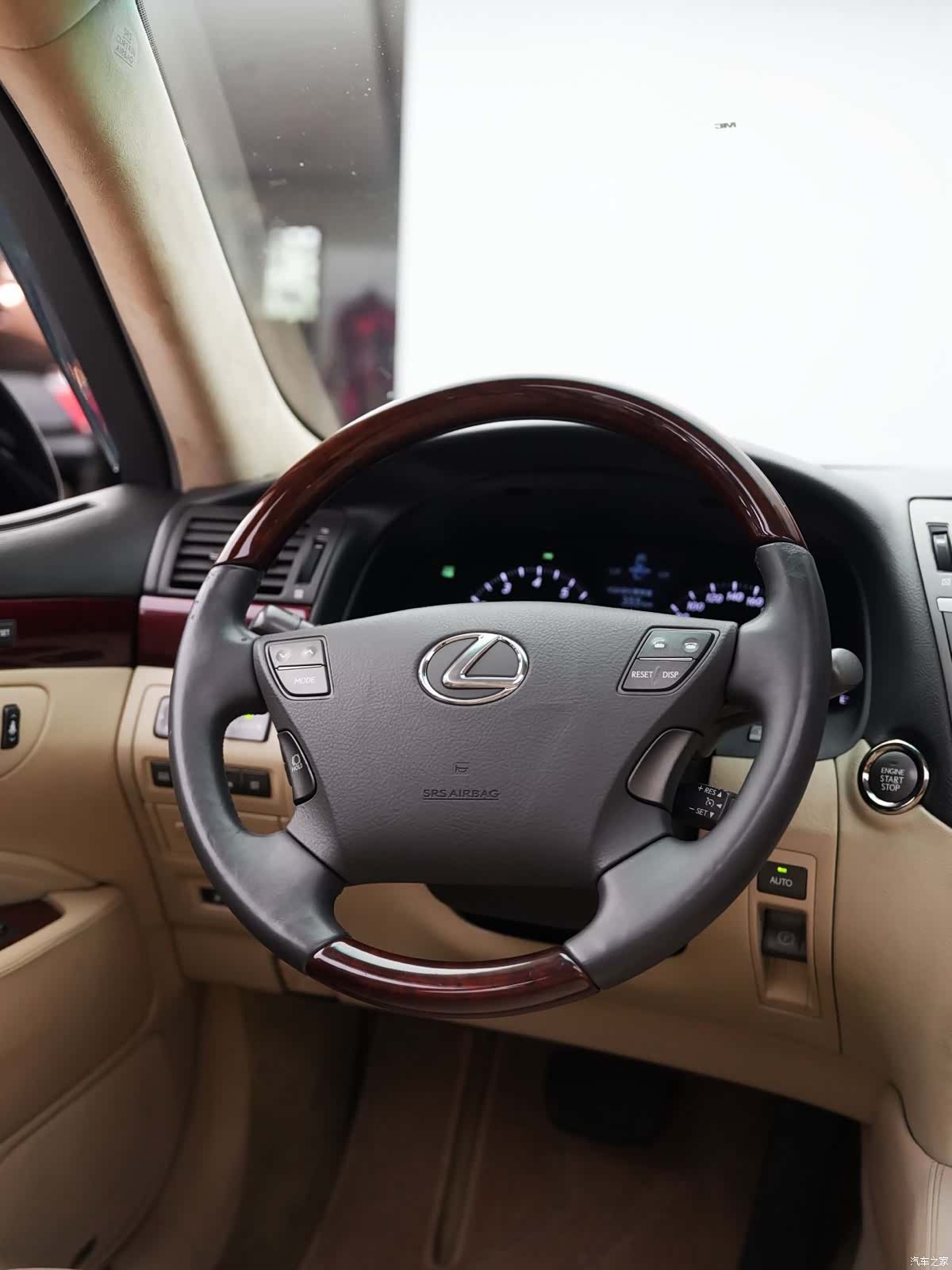 Lexus LS, 2010 17