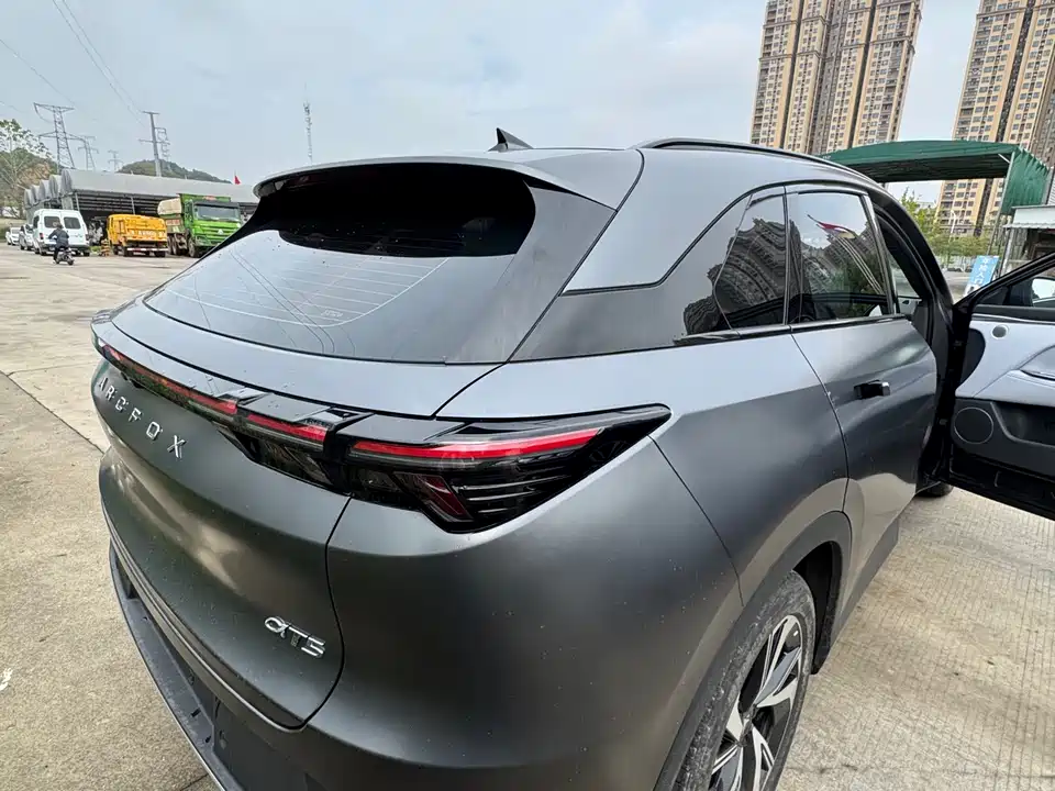 ARCFOX Polar Fox Alpha T5