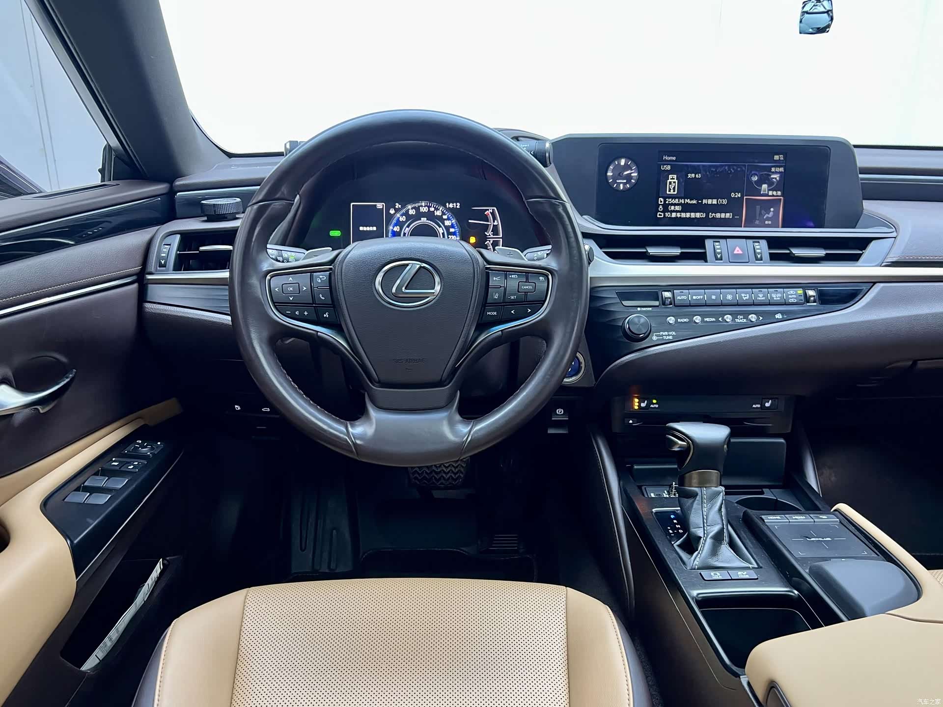 Lexus ES, 2018 16