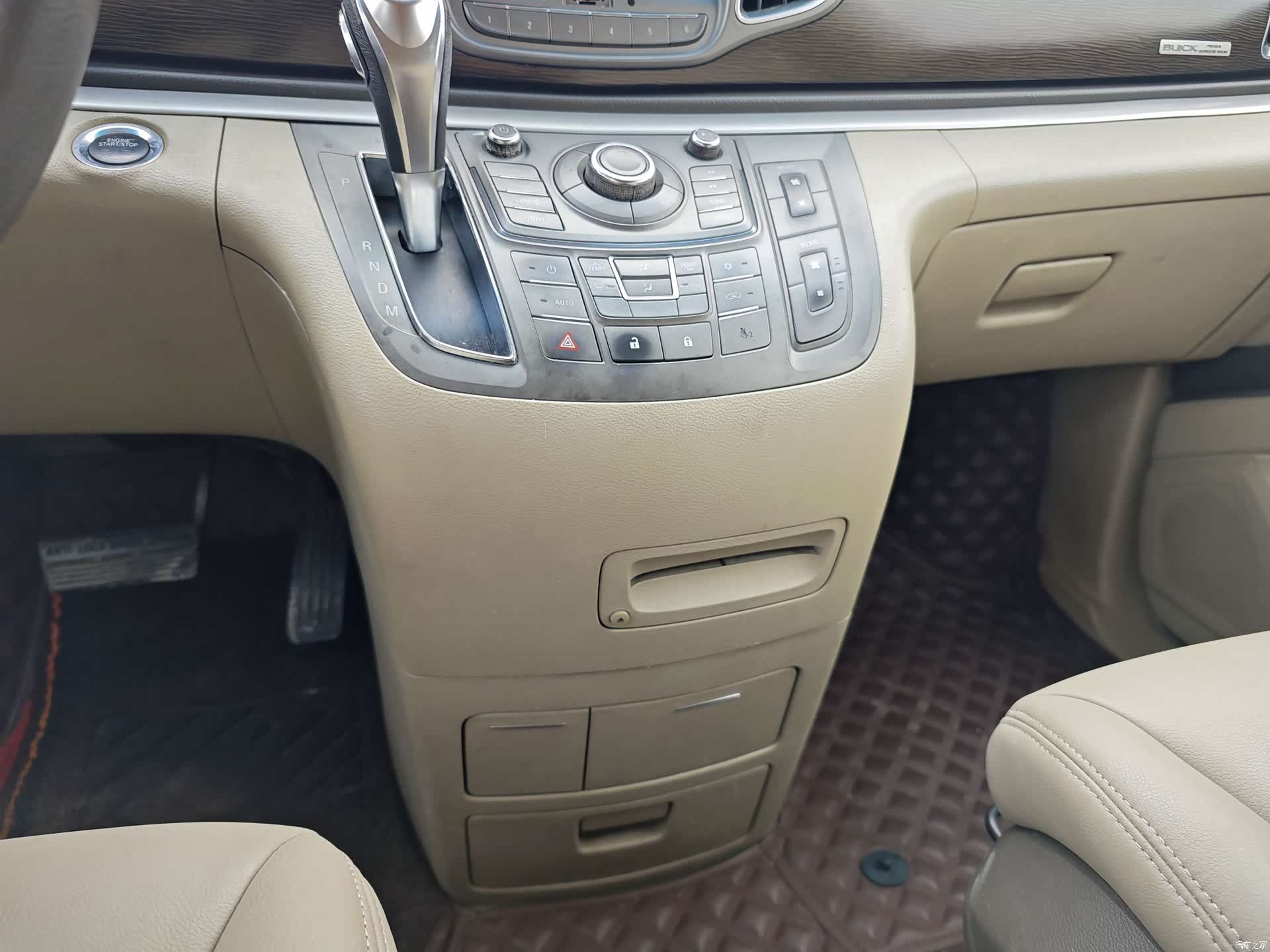 Buick GL8, 2014 10
