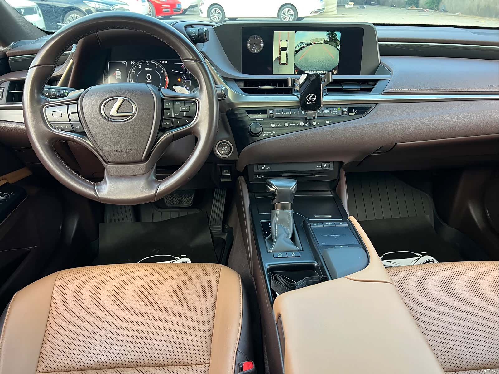 Lexus ES, 2018 8