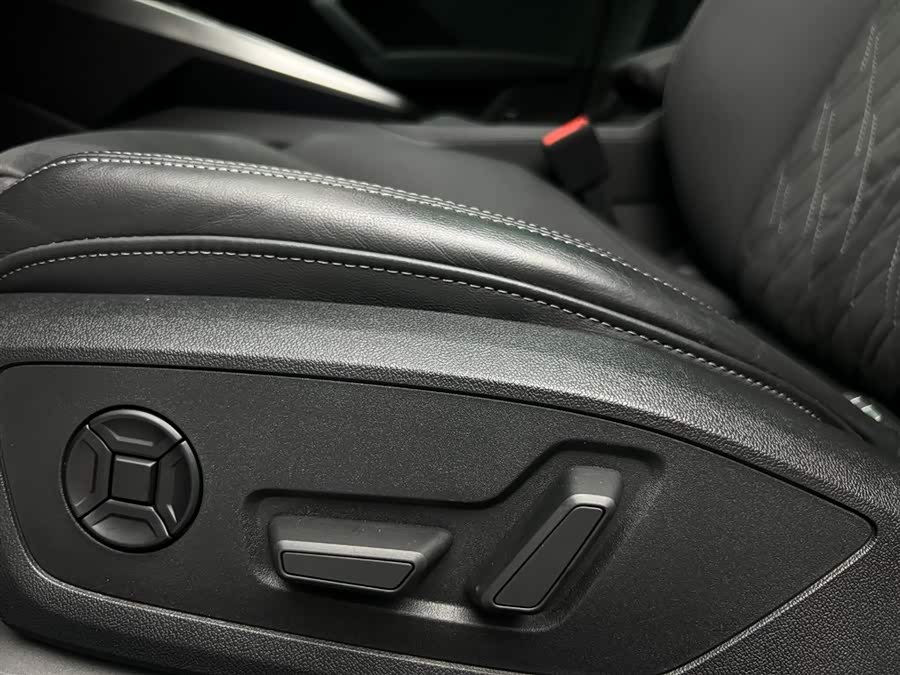 Audi A3 2022, фото 8