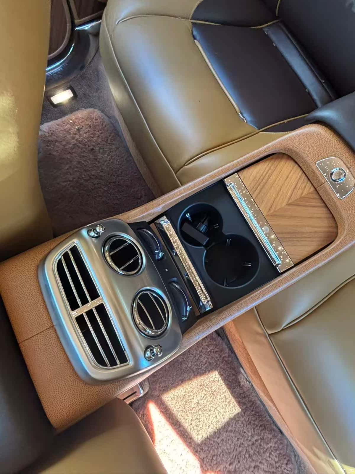 Rolls-Royce Wraith, 2014 8