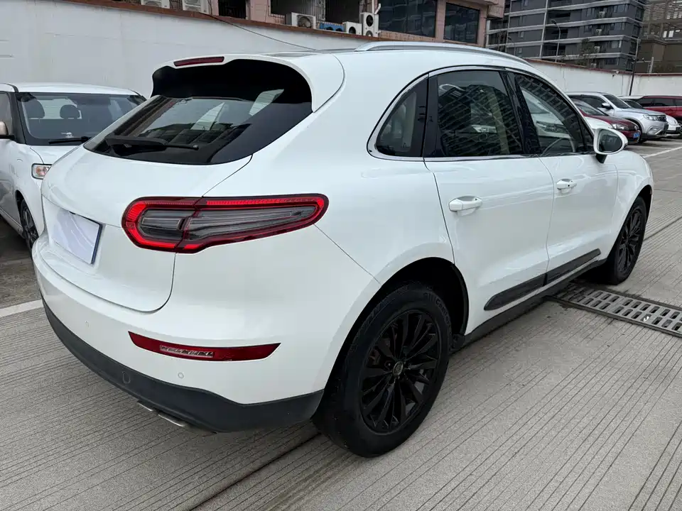 Zotye SR9