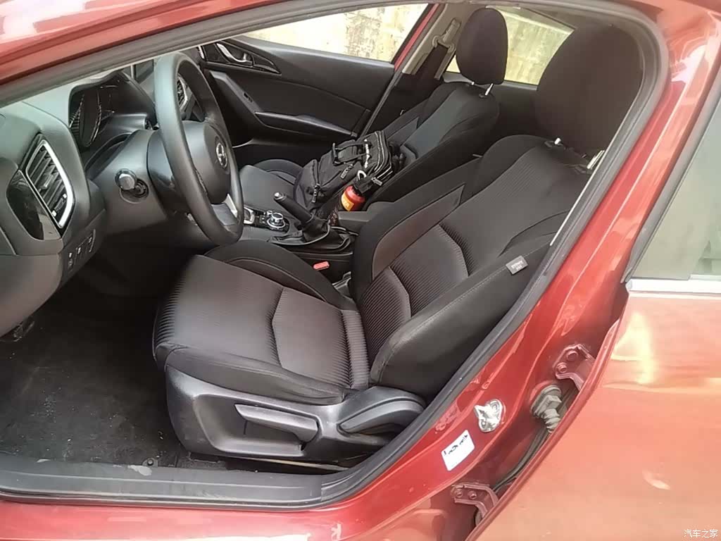 Mazda Mazda3, 2014 15