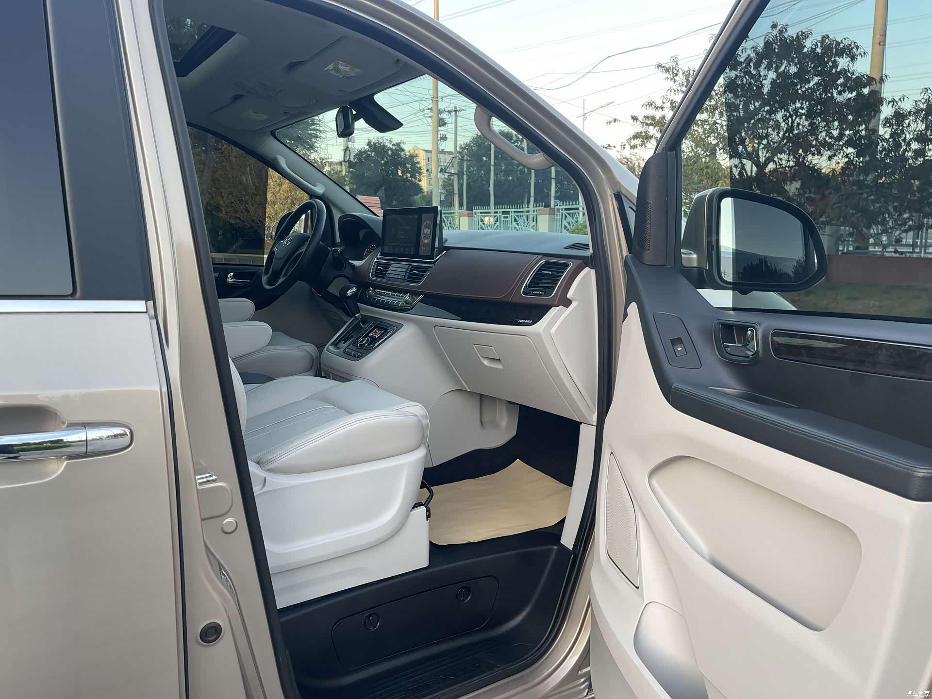 Maxus G10, 2016 16