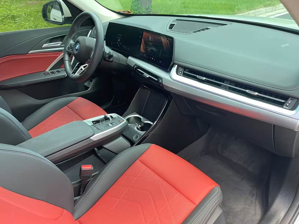 BMW iX1 BMW iX1