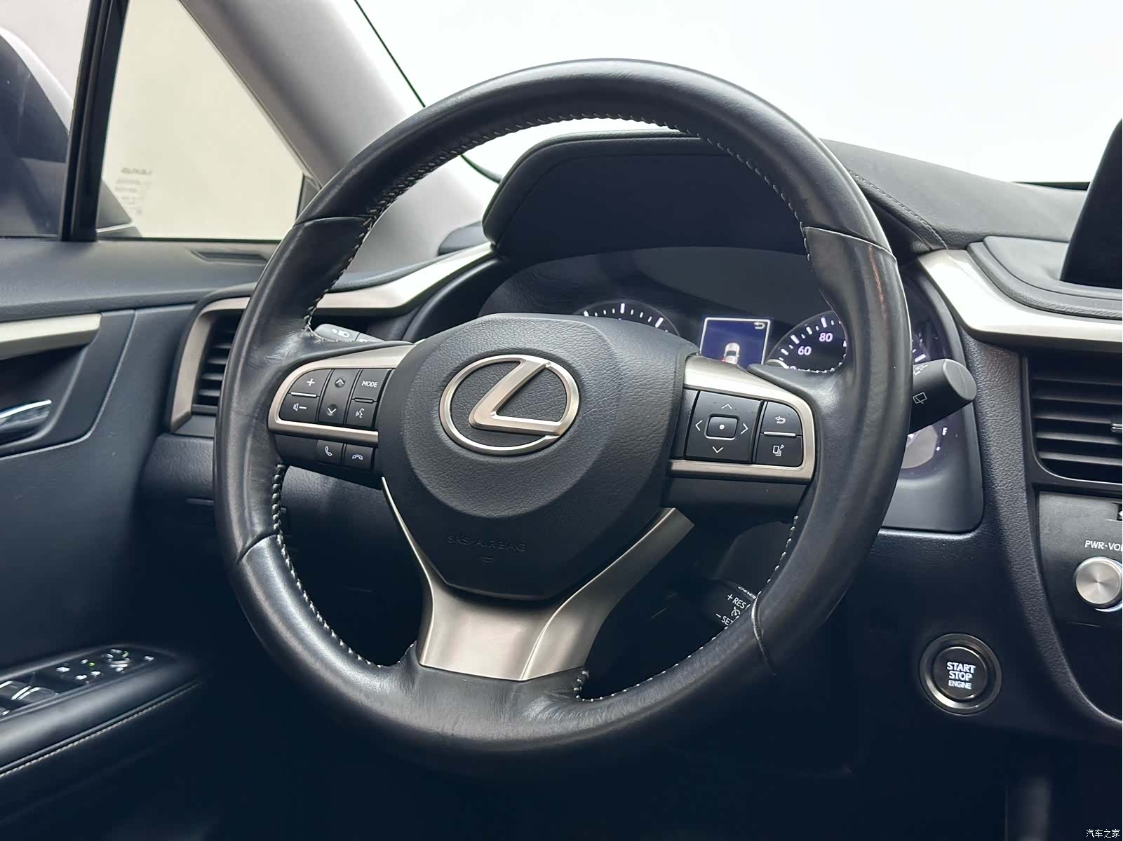 Lexus RX, 2019 9