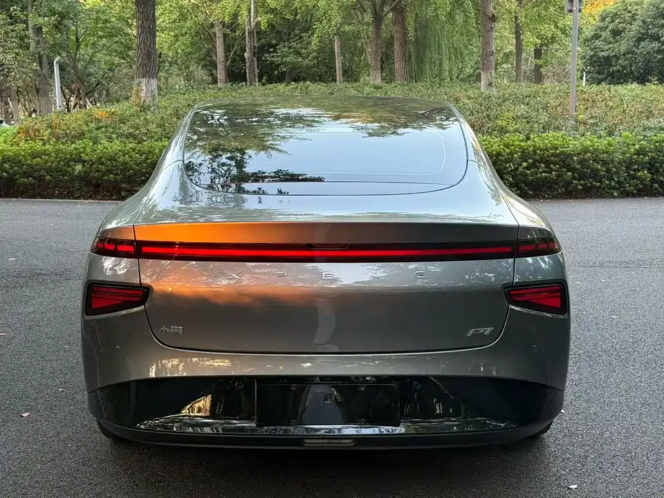 XPENG P7