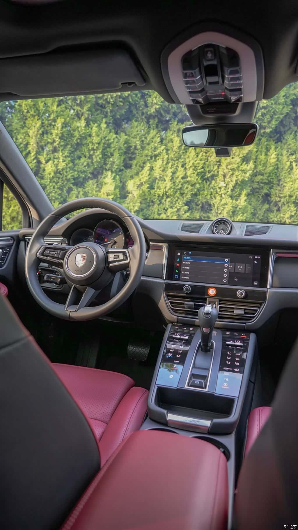 Porsche Macan, 2025 12