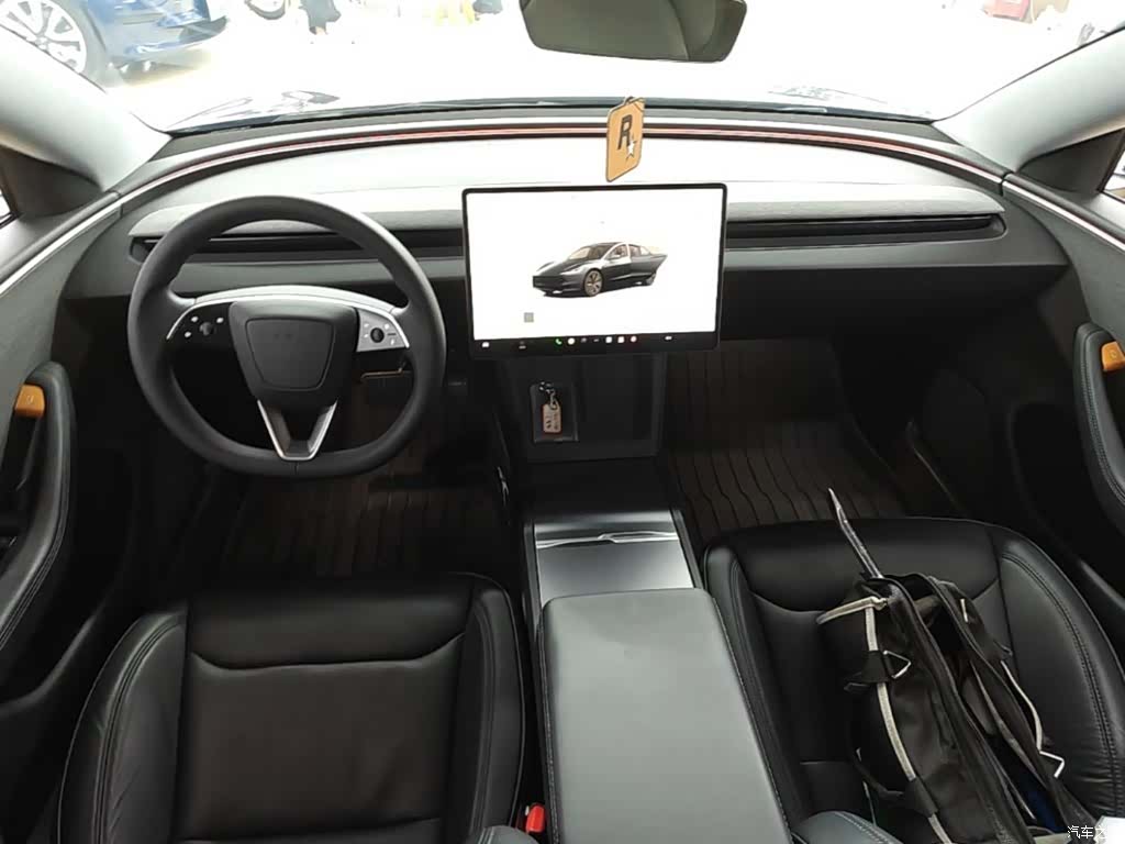 Tesla Model 3, 2024 10