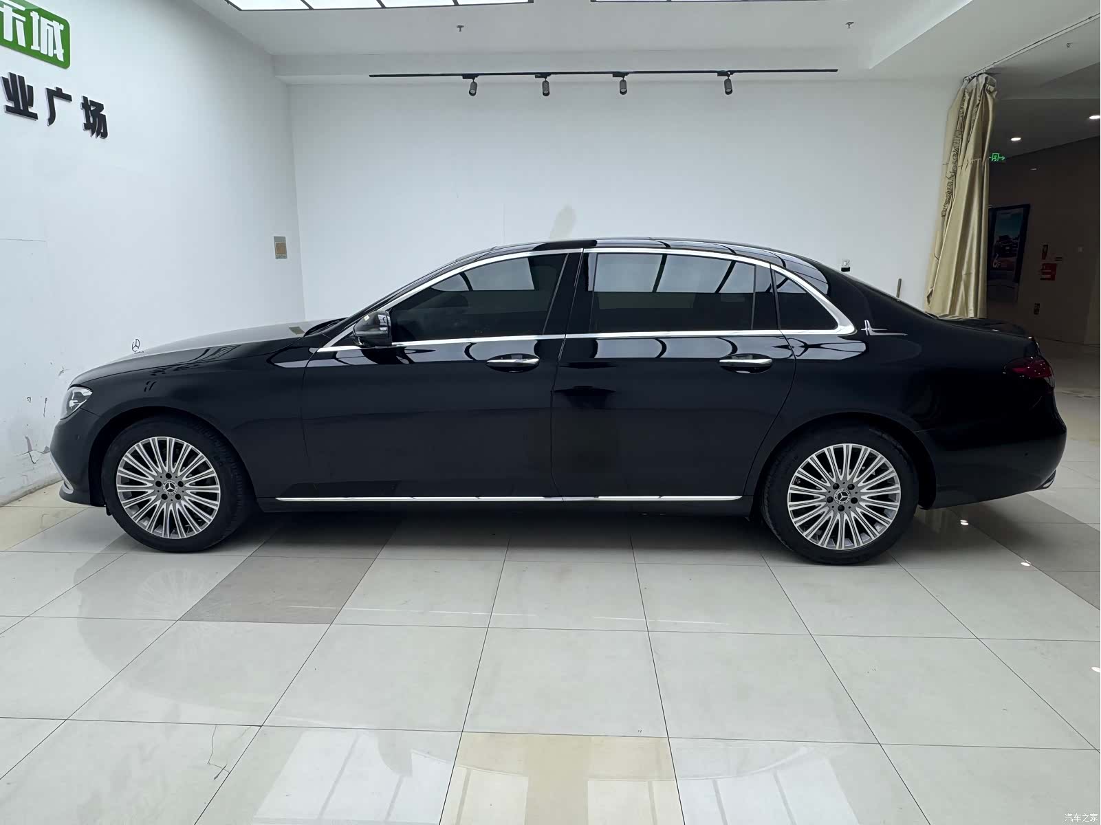 Mercedes-Benz E-Class, 2020 4
