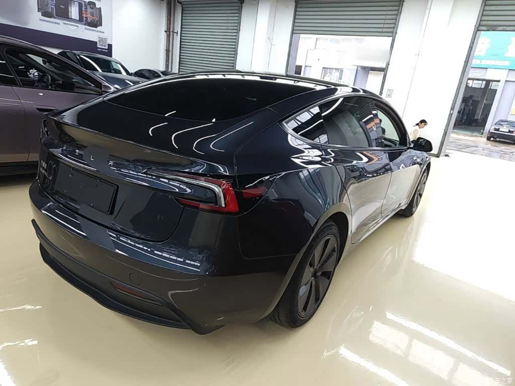 Tesla Model 3, 2024 7