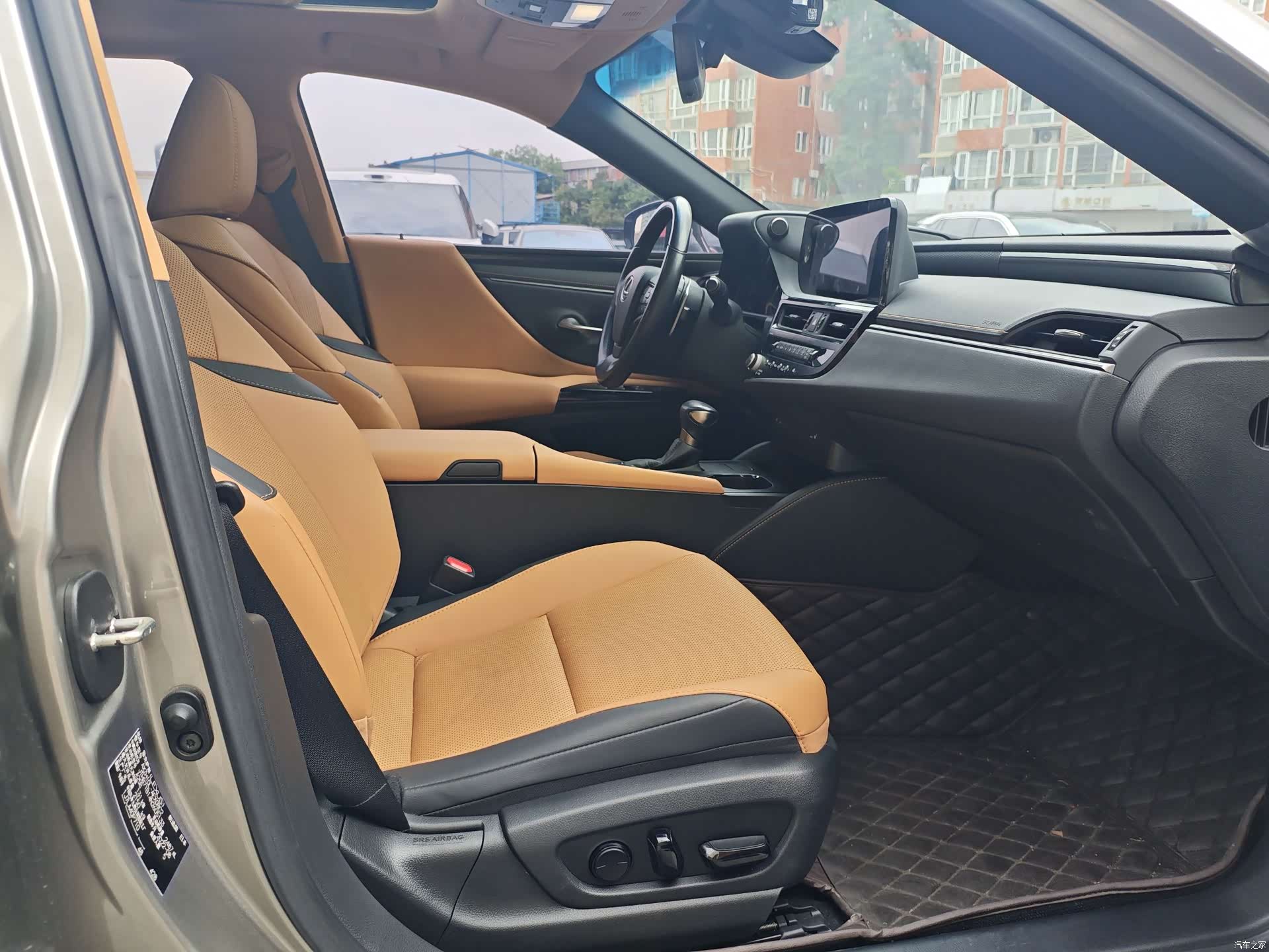 Lexus ES, 2022 15