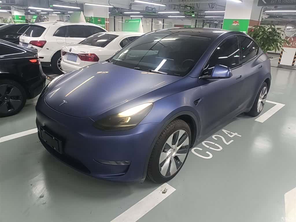 Tesla Model Y, 2021 1