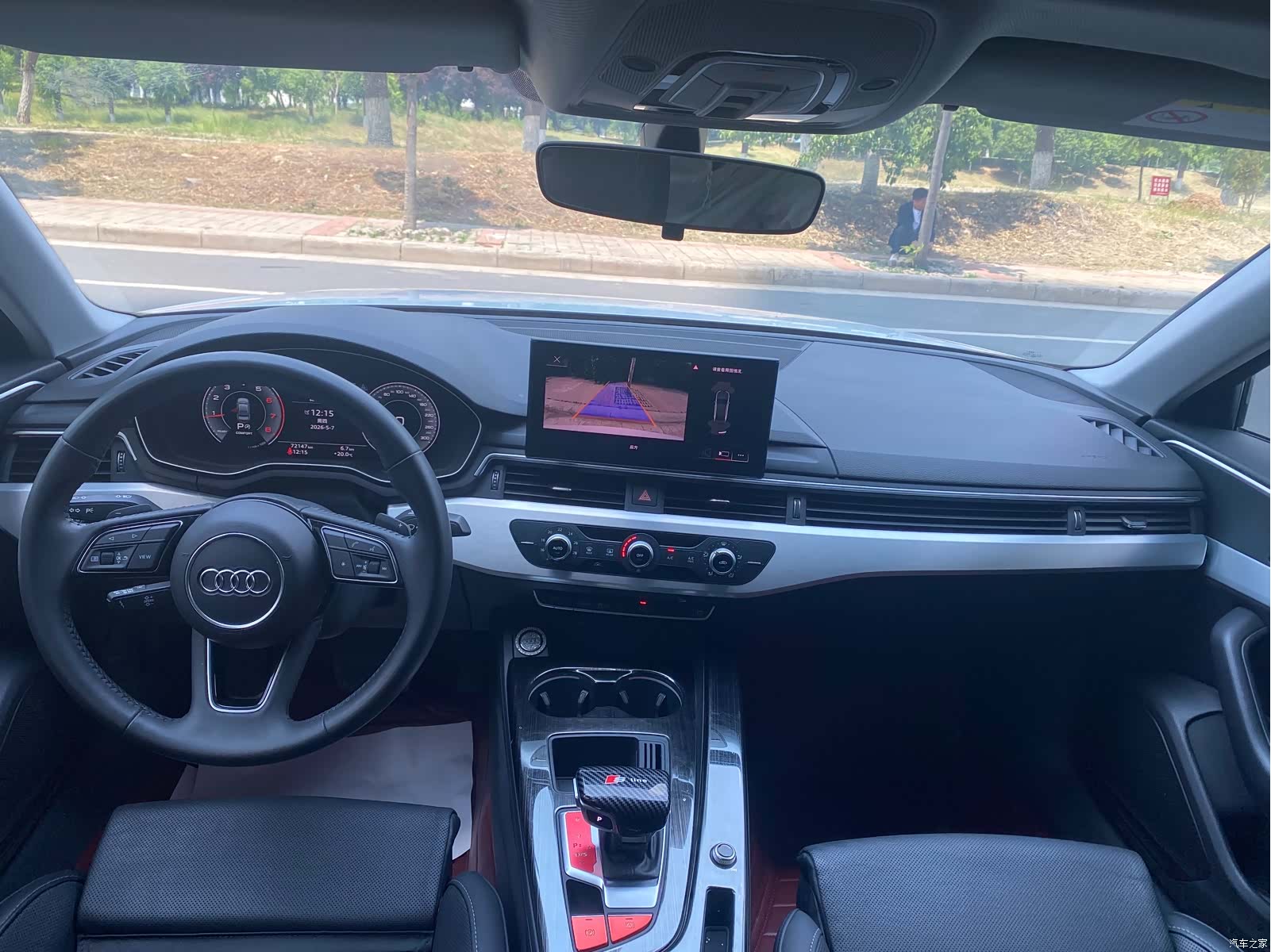Audi A4L, 2020 все фото