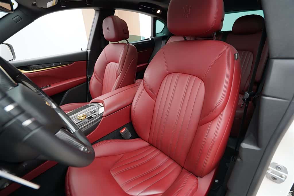 Maserati Levante, 2017 4