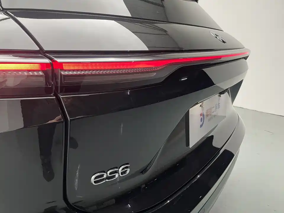 NIO ES6