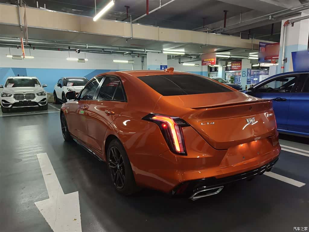 Cadillac CT4, 2023 все фото
