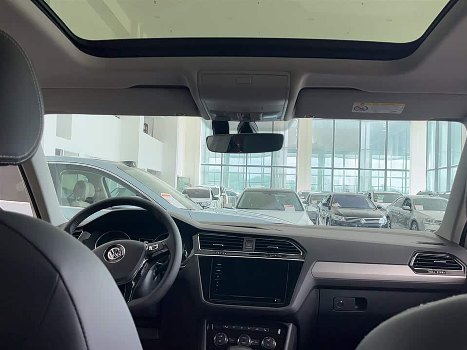 Volkswagen Tiguan L