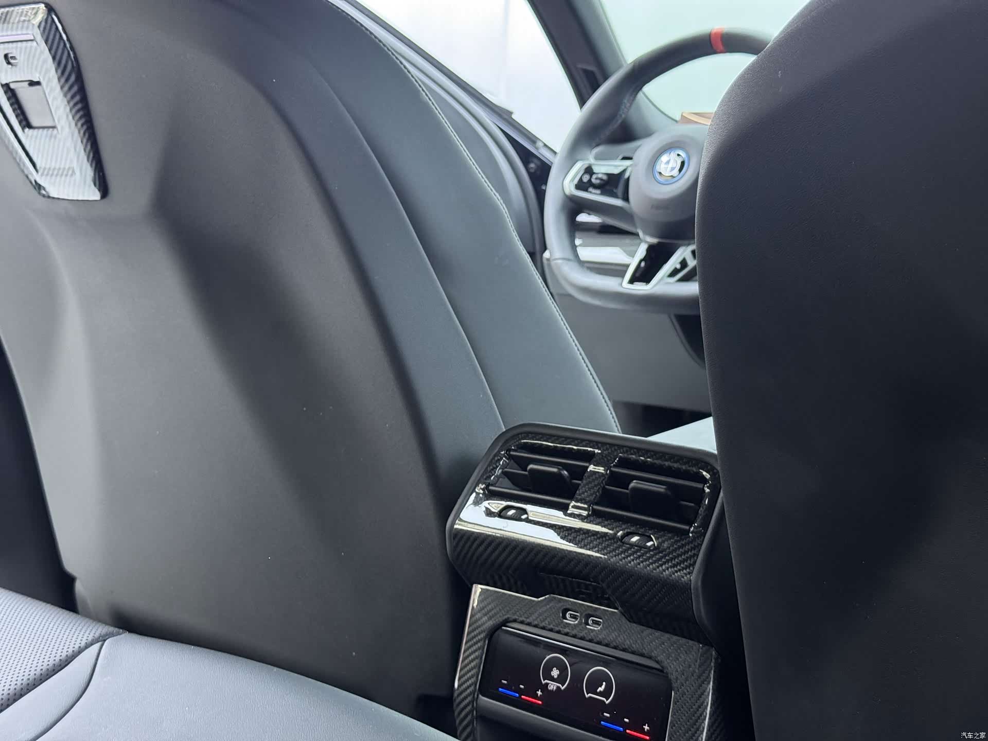 BMW i5, 2024 23