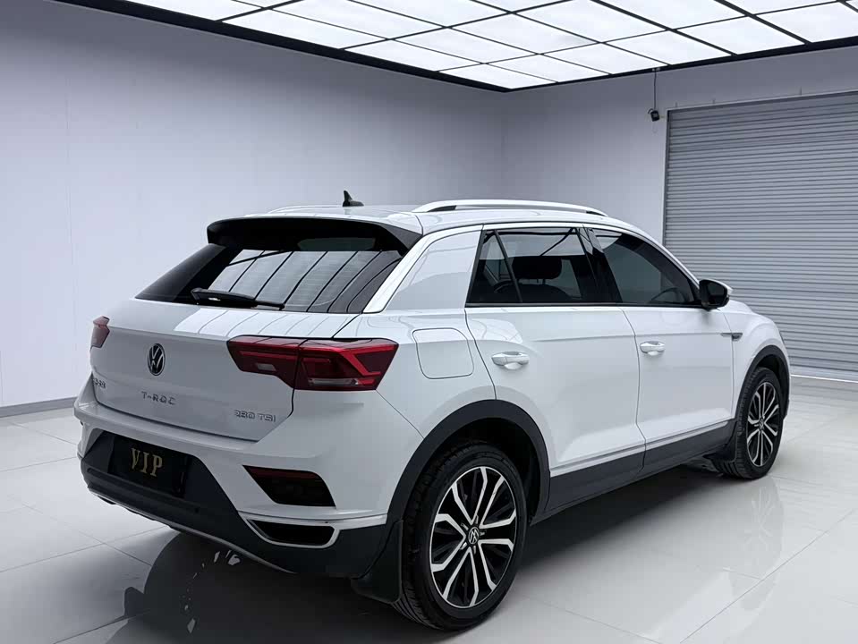 Volkswagen T-ROC exploring Songs
