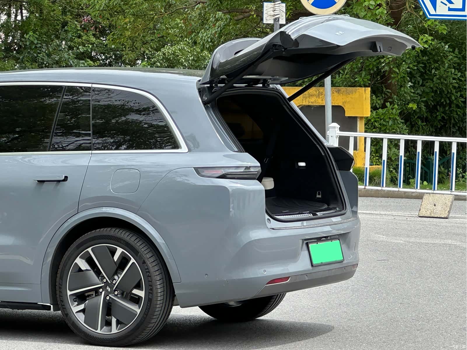 Li Auto L8, 2025 все фото
