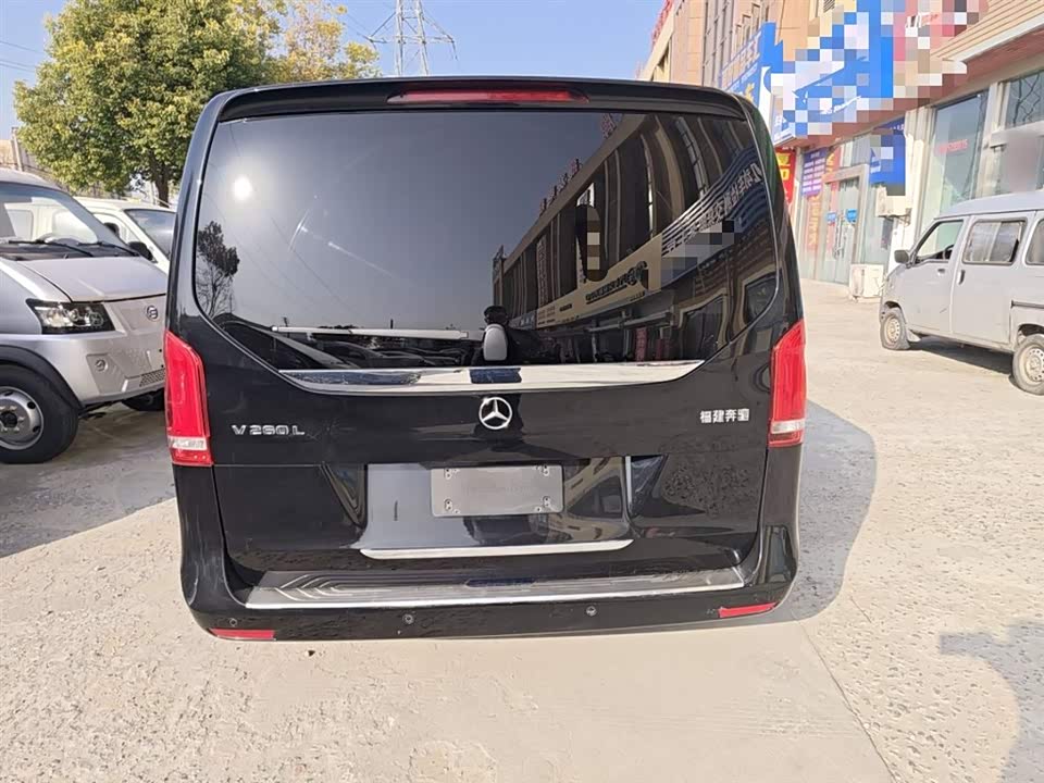 Mercedes-Benz V-class