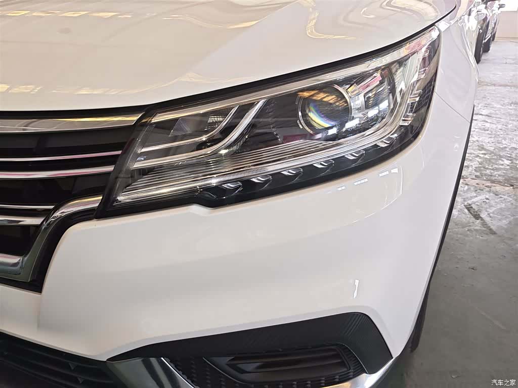 Roewe RX3, 2020 18