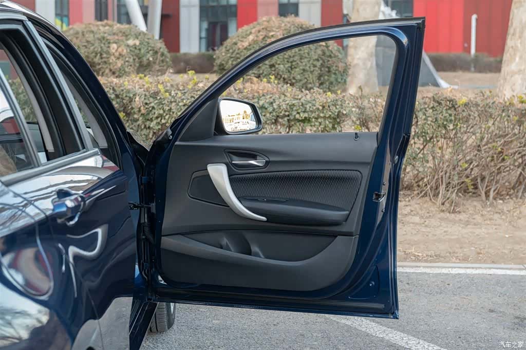 BMW 1 Series, 2016 39