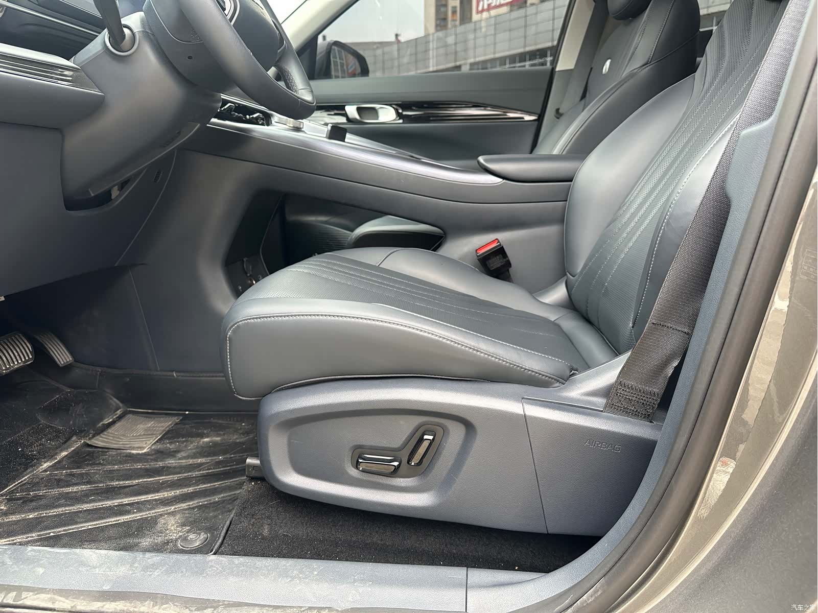 Geely Galaxy E5, 2024 13