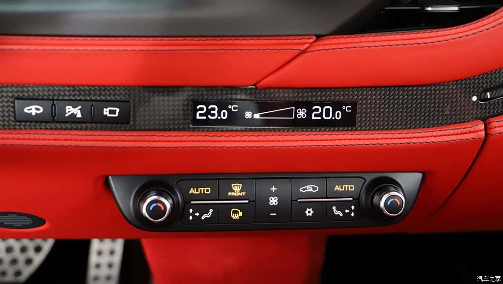 Ferrari F8, 2022 12