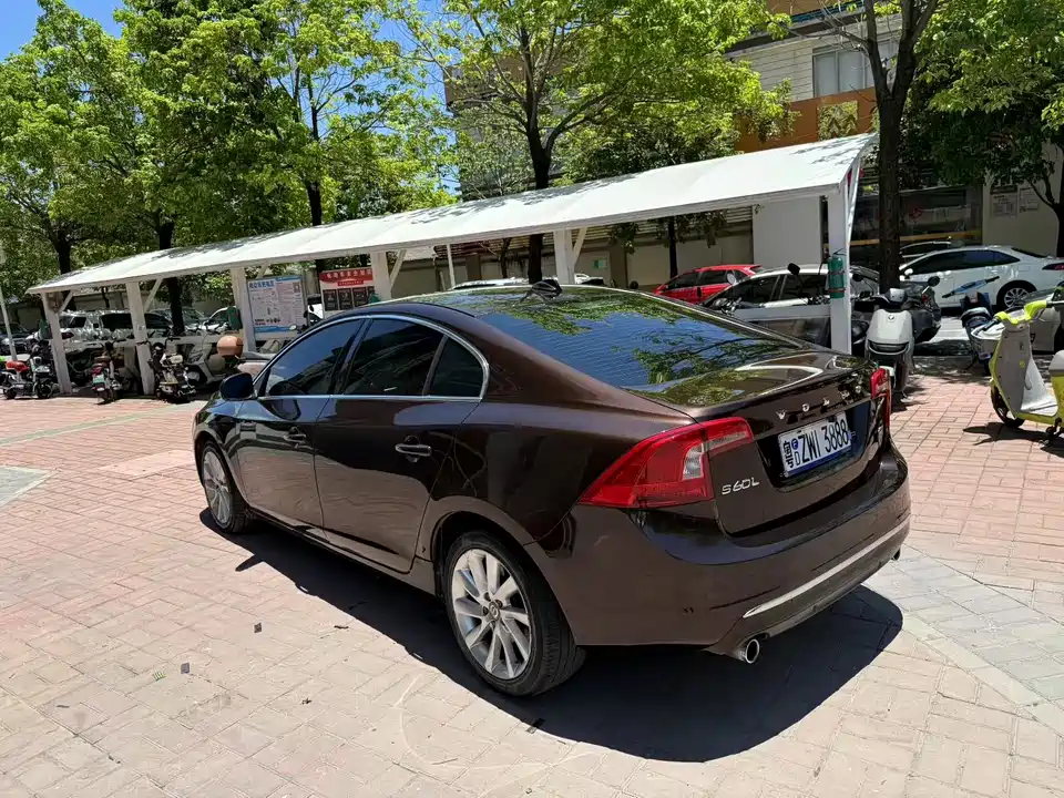 Volvo S60