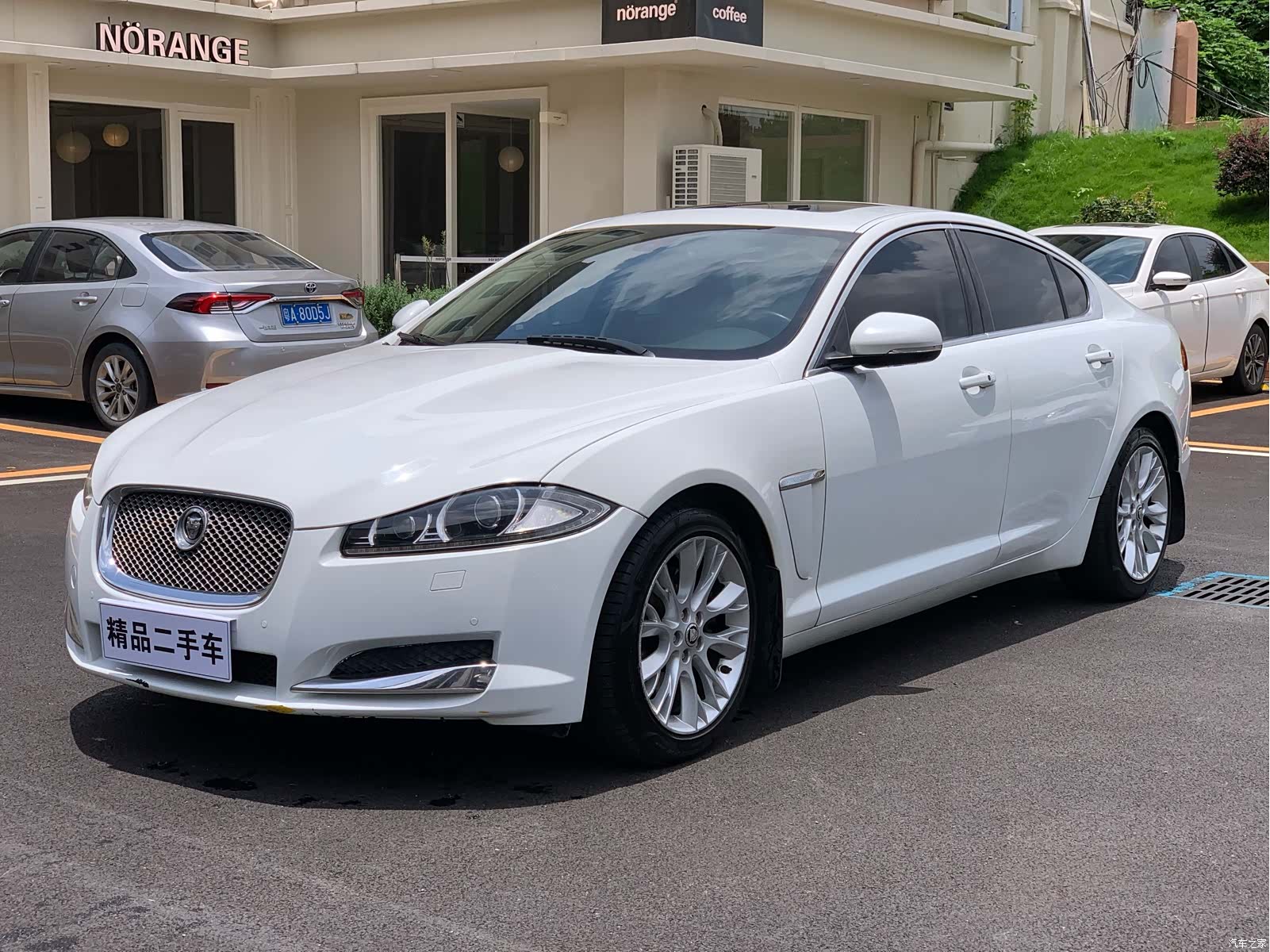 Jaguar XF