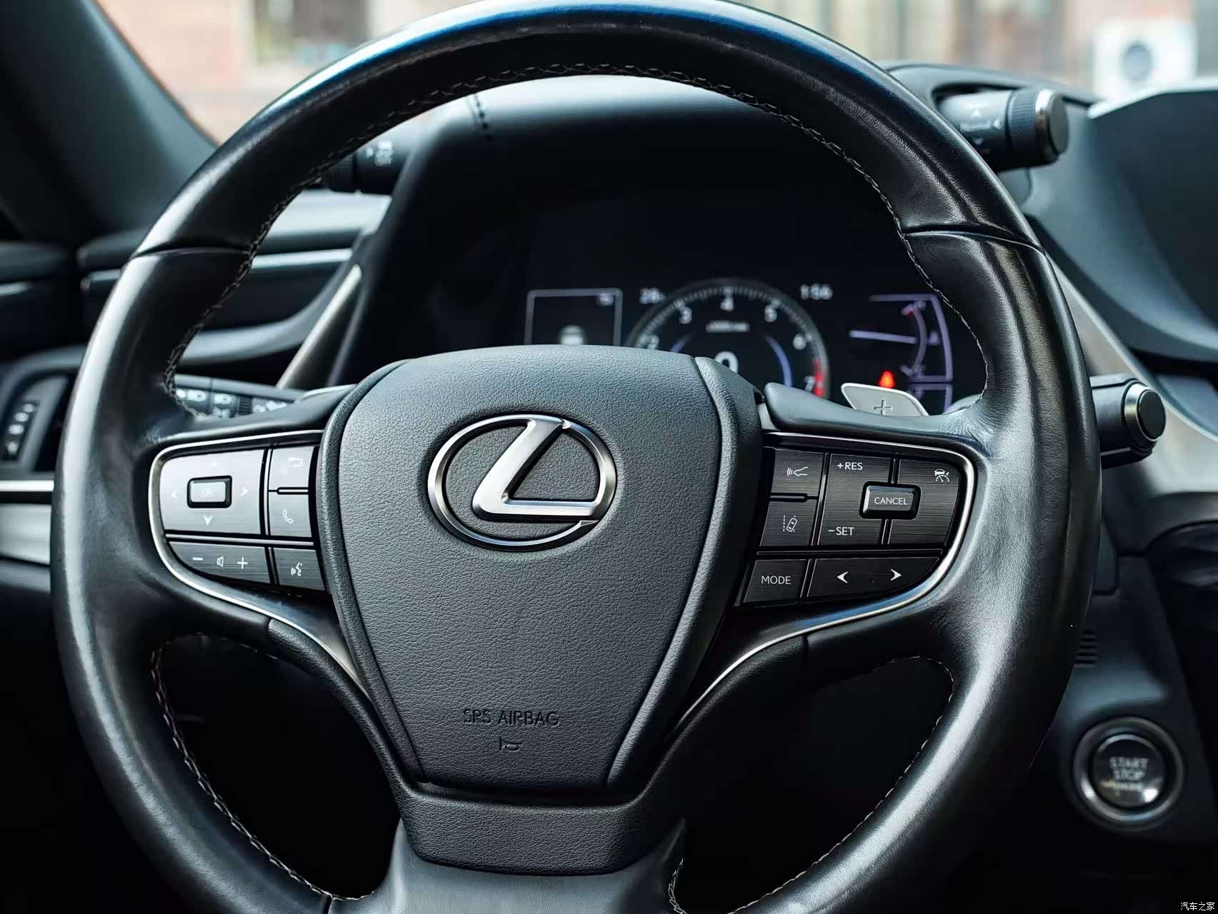 Lexus ES, 2020 18