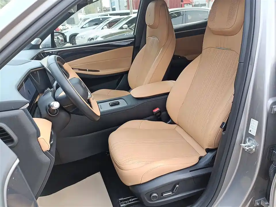 Geely Galaxy Galaxy L7