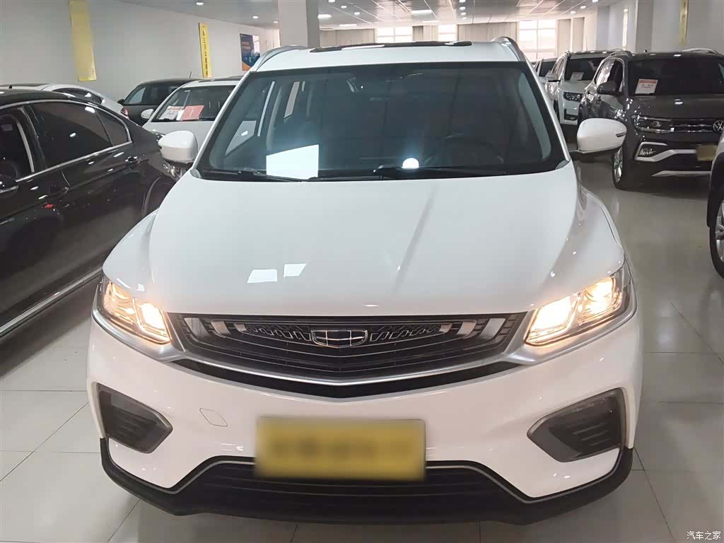 Geely Coolray, 2021 3