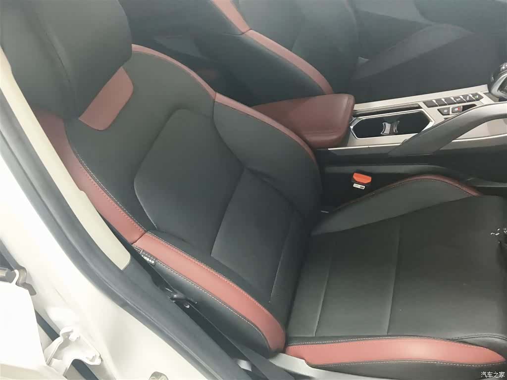 Geely Coolray, 2021 20