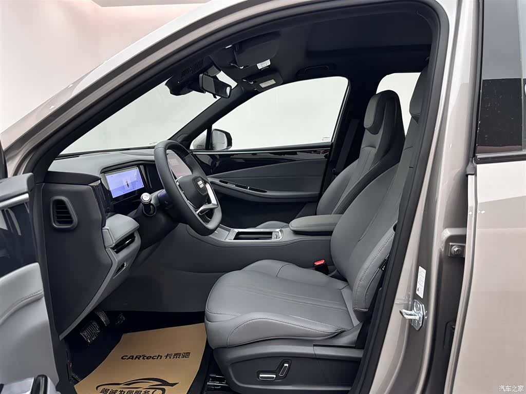 Geely Galaxy L7, 2025 15