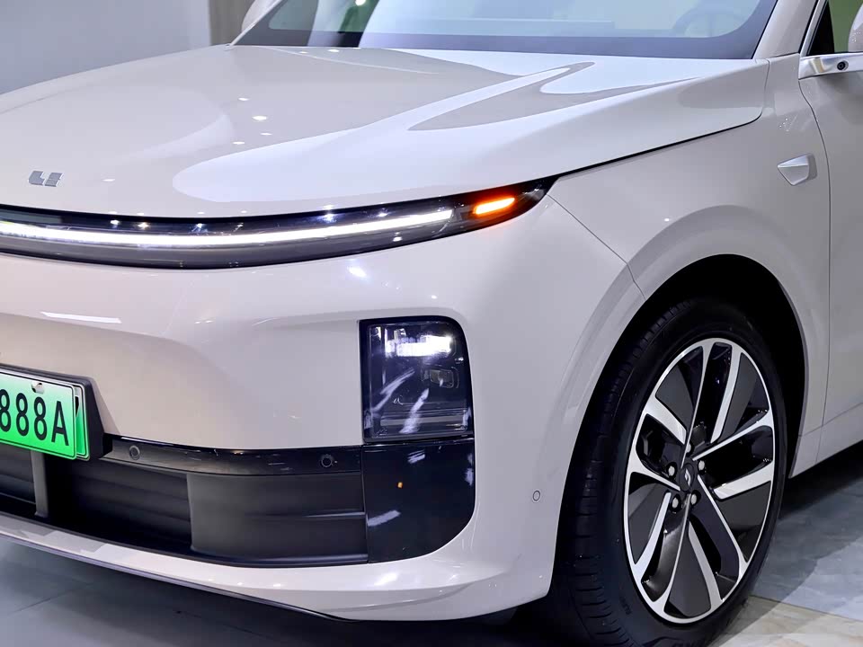 Li Auto Ideal L6