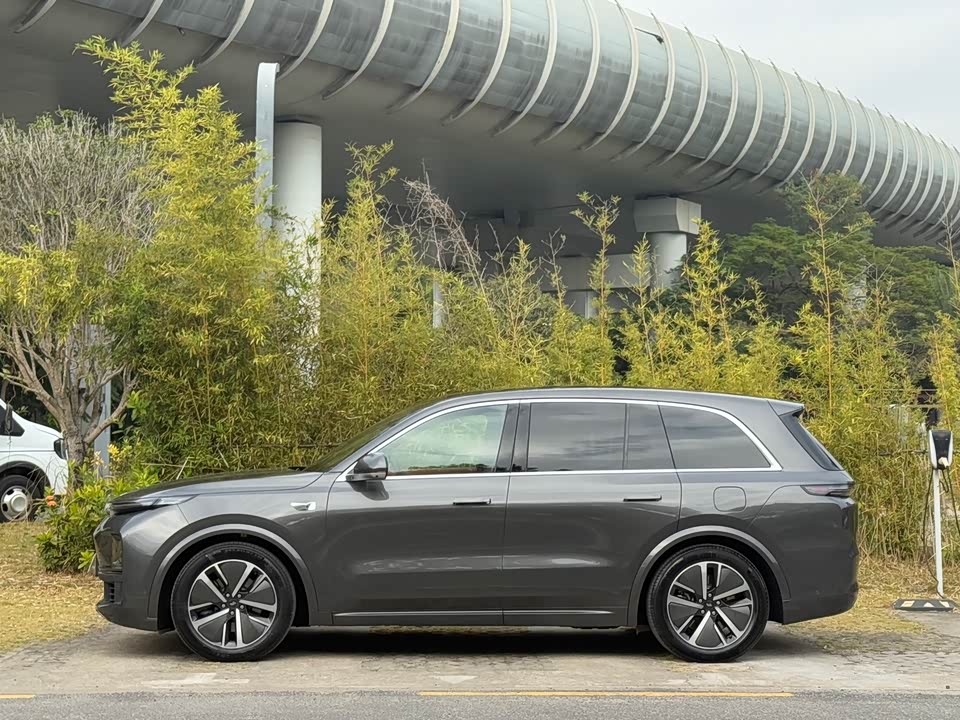 Li Auto Ideal L8